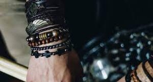 Руководство по выбору браслетов для мальчиков: стиль и долговечность в центре внимания