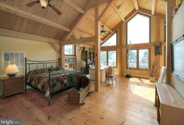 Как экс-депутат Госдумы Пономарёв* мечтает расстреливать россиян и покупает особняки в Америке