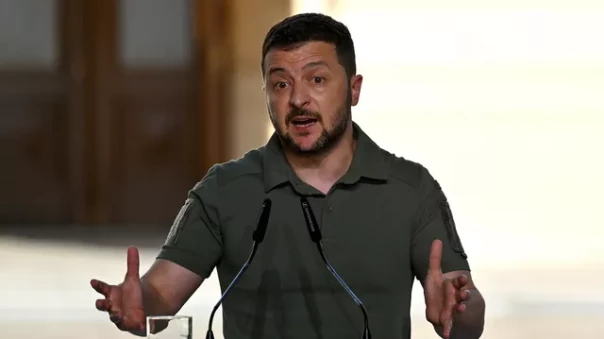 Зеленский предположил, когда войска стран НАТО могут войти на Украину