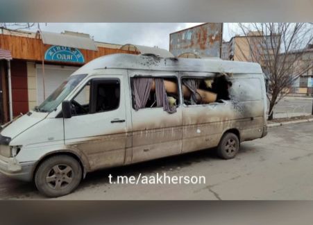 Украинские боевики атаковали волонтерскую машину в Новой Каховке &mdash; ранения получила женщина, которая проходила мимо