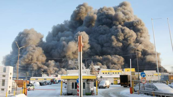 В Санкт-Петербурге произошел крупный пожар на складе Wildberries