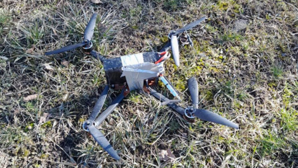 В ростовской школе прервали занятия из-за прилетевшего во двор дрона