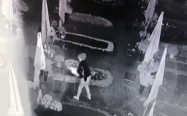 Вандал на кладбище Владикавказа разгромил могилы участников спецоперации