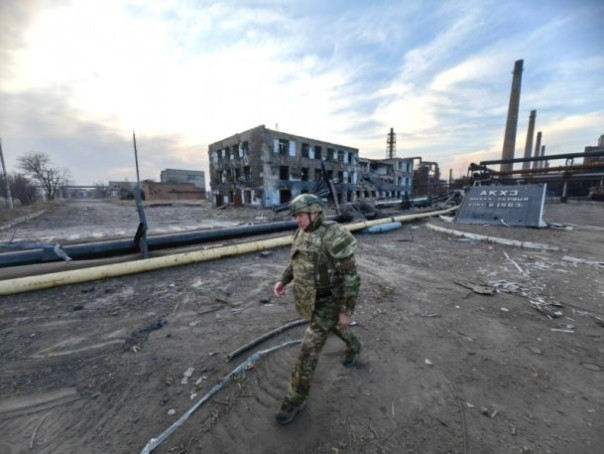 Хуснуллин приехал в Авдеевку и рассказал, когда будет восстановлен город