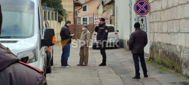 Шиза поджигательства на избирательных участках добралась и до заграничья.