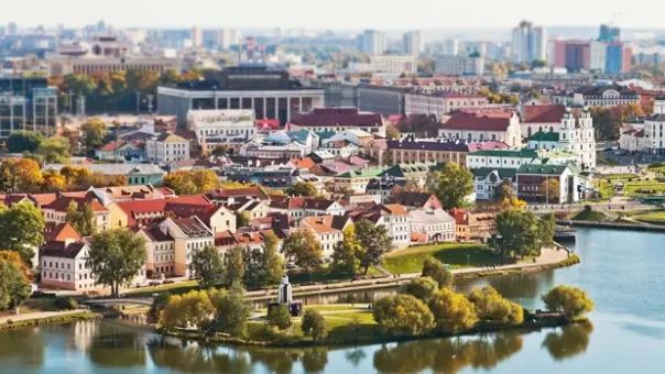 А почему в Белоруссии нет мигрантов? Что Лукашенко для этого сделал