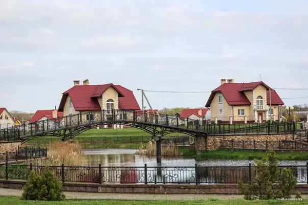 А почему в Белоруссии нет мигрантов? Что Лукашенко для этого сделал