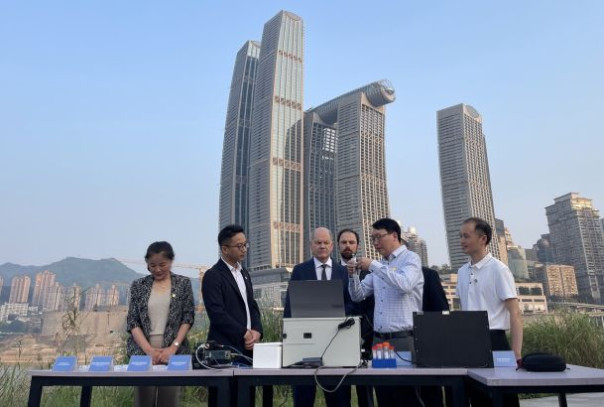 Будто в Киеве дядька: зачем Шольц ведёт себя в Китае неадекватно. Голос Мордора