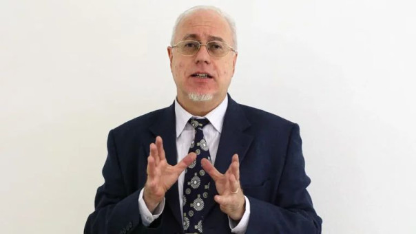 "Это пустые полки, просто пустые" - прогноз для России уволенного сооснователя ВШЭ. Констатация "катастрофы"