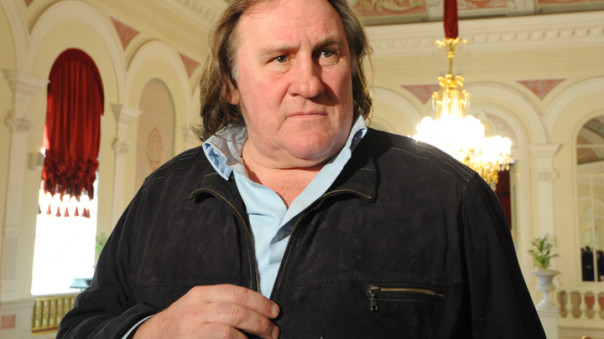 Французская полиция заключила под стражу актера Жерара Депардье по делу о  домогательствах.