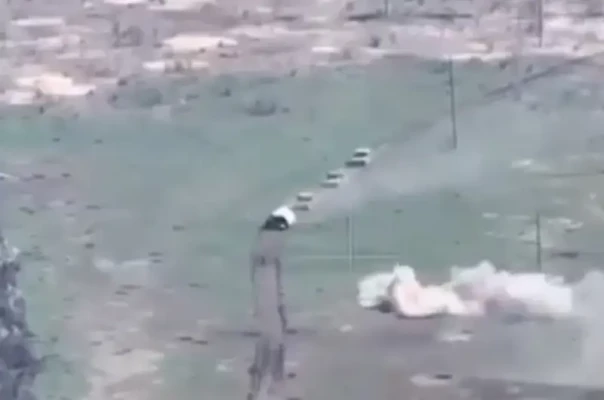 Кадры применения ВС РФ &laquo;танка-черепахи&raquo; при штурме Красногоровки, неуязвимости которого удивляется противник