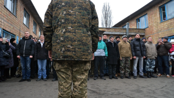 &laquo;Новые инструменты принуждения&raquo;: Зеленский подписал закон об ужесточении мобилизации