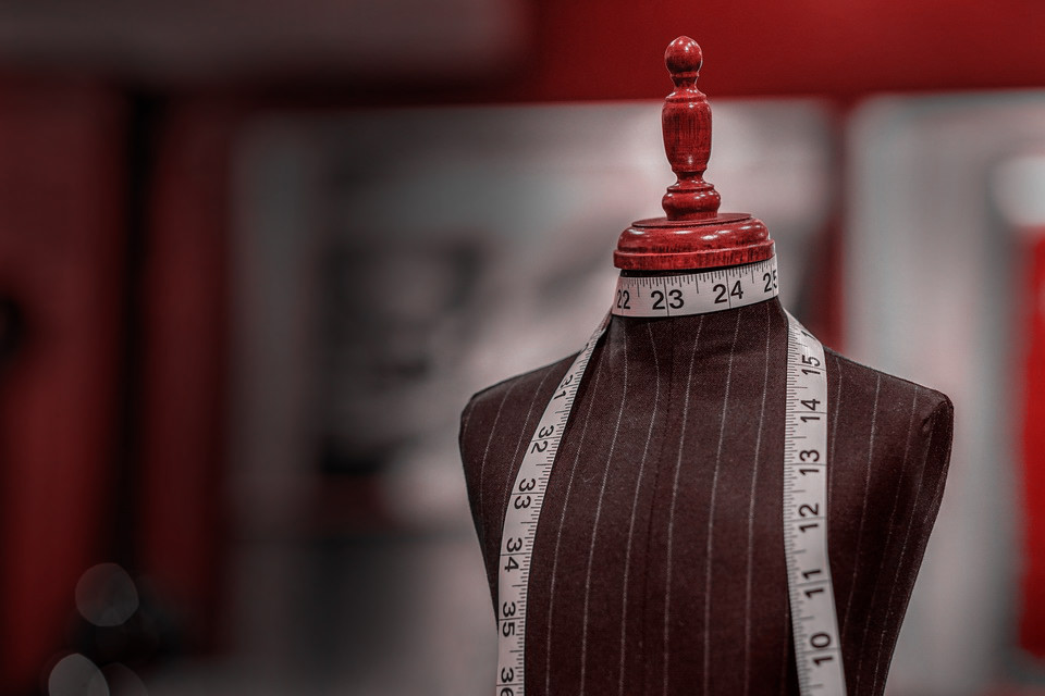 Одежда от модного дома: какие преимущества?