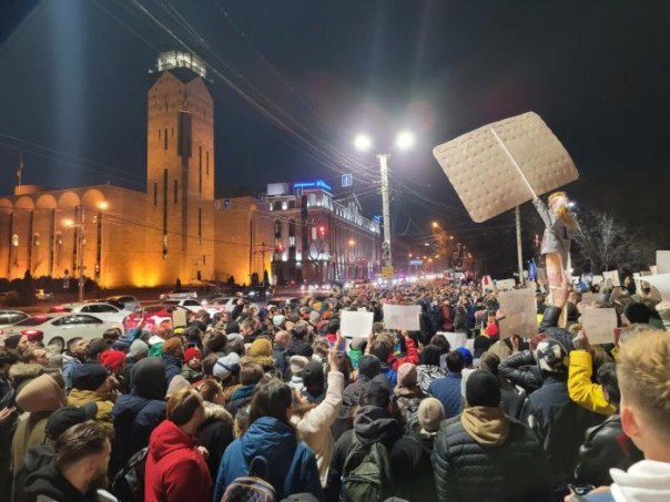 &laquo;Российский демократический форум&raquo; в Ереване: кого собрал &laquo;Ковчег&raquo;?