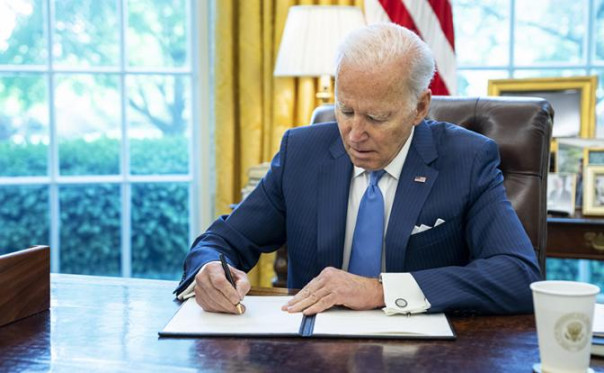 Закон Байдена: Дряхлеющий президент &mdash; дряхлеющее государство