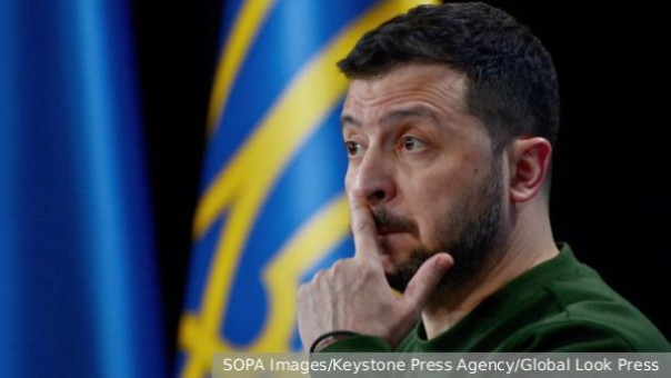 Зеленский умоляет США о помощи