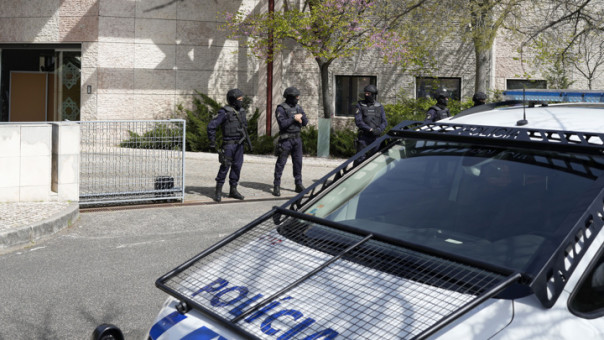 В Португалии задержан мужчина с бомбой, планировавший убить лидера ультраправых