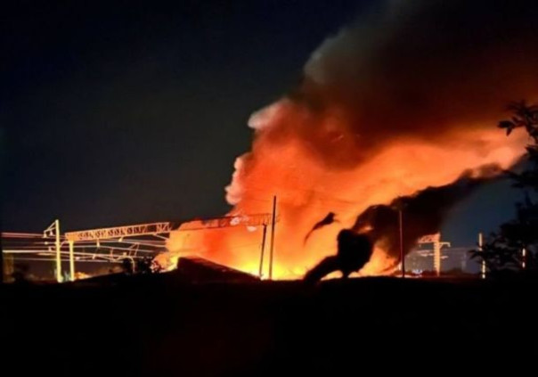 В результате атаки дрона в районе станции Котлубань около часа ночи произошел сход поезда.