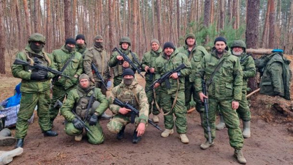 "Бой в полутора километрах": Против русских бойцов вышли четыре батальона "со стеклянными глазами"