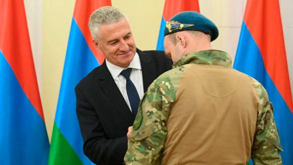 "Бой в полутора километрах": Против русских бойцов вышли четыре батальона "со стеклянными глазами"