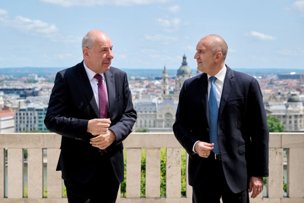 Болгария натужно голосует