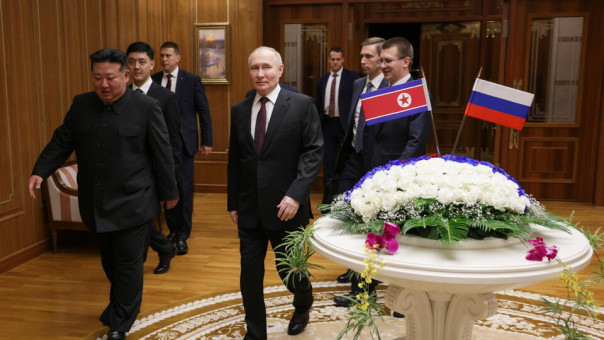 Путин назвал подвиги поколений хорошей базой для развития связей России и КНДР