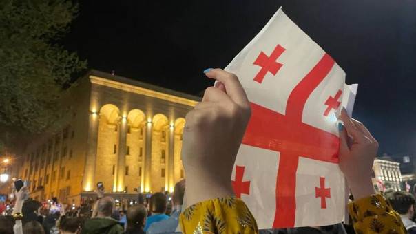 Закрытая дверь: что может спасти Грузию от рокового шага