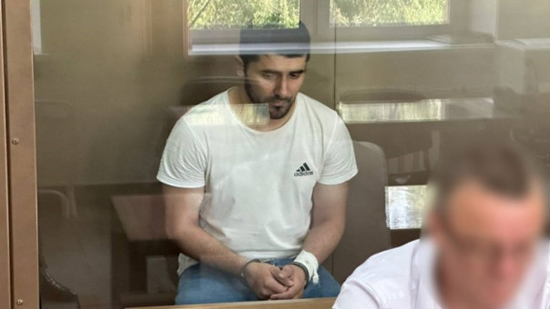 Арестован блогер, который топтал крест и рассылал кадры с детским порно