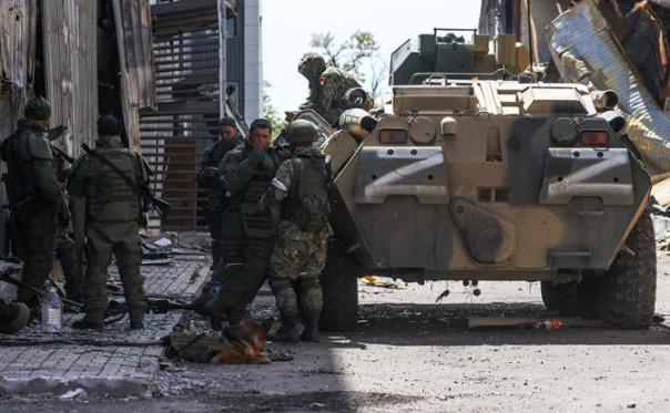 Еще один прорыв на Очеретинском выступе: Сырский лютует, грозит расстрелять трусов-офицеров, если не вернут позиции