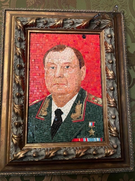 Шедевральные картины, найденные у экс-замминистра обороны Булгакова в ходе обыска.