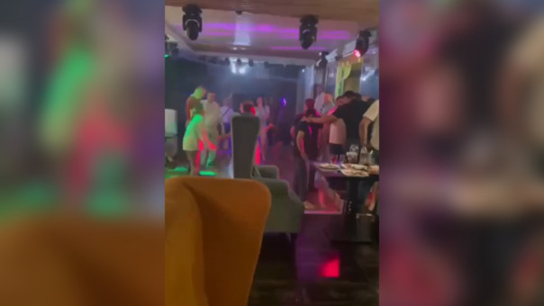 В кафе Уссурийска гостю отказались включить песню Shaman "Я русский"