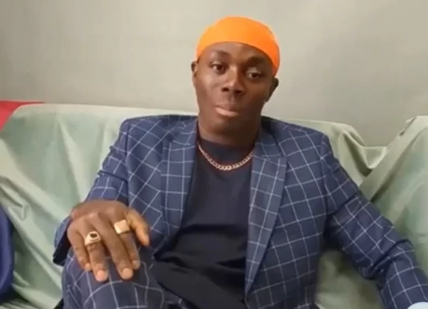 &laquo;Ее хватает на ночь&raquo;: африканский эскортник раскрыл интимные подробности встреч с Бербок