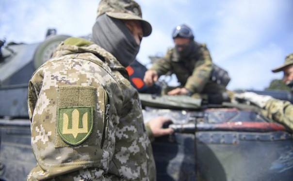 Облом Сырского: Вместо операции &laquo;Мокрый снег&raquo; &mdash; русский флаг в Карловке