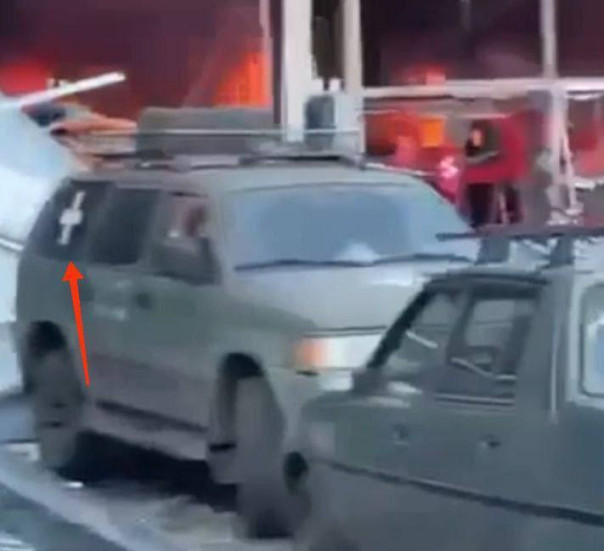 В Константиновке (часть ДНР подконтрольная киевской хунте) мощно прилетело по гипермаркету и Новая Почте