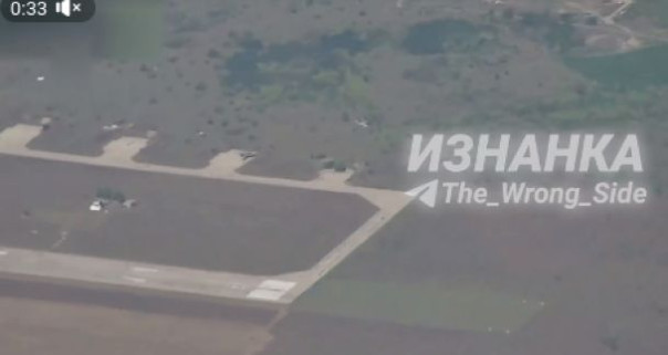 Взлететь даже не успел. "Искандер-М" с одного удара сжёг дотла Су-27 ВСУ на аэродроме Миргород