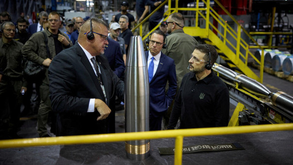 Клоун на вечеринке демократов и бесплатный агитатор