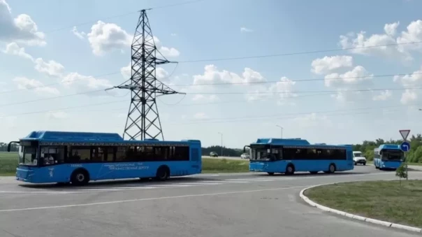 В Россию вернулись более ста военных, захваченных в плен в Курской области