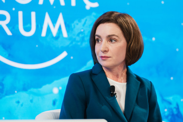 Англосаксы подталкивают Санду к "золотому конфликту" с Россией