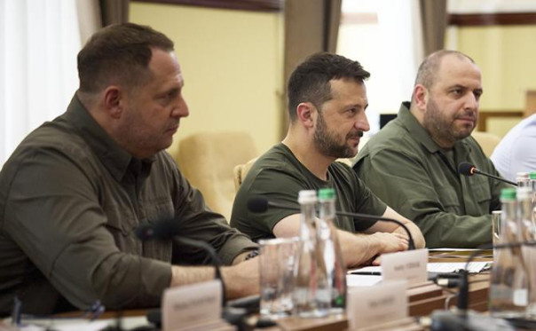 Чистки в Киеве. Умеров ответит за Угледар, Буданов &mdash; за самодеятельность?