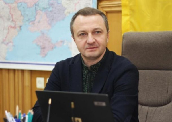 Их борьба: &laquo;мовный омбудсмен&raquo; Тарас Кремень объявил своего отца-филолога шизофреником