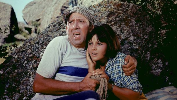 Подарок русским к Новому году - очередное измывательство над советской классикой. Доколе?