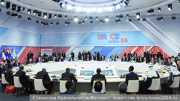 Путин предложил Евразии избавиться от американского сапога