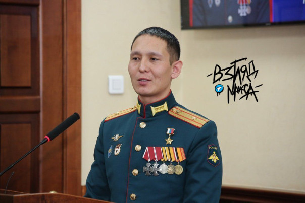 Участник специальной военной операции, Герой России Амыр Аргамаков официально назначен представителем Республики Алтай в Совете Федерации.