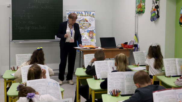 Украинцам навязывают "англомовный суржик" и подмену смыслов