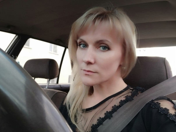 В Челябинской области люди вышли на стихийный митинг против цыганского табора &mdash; ранее женщину-таксистку зарезали два несовершеннолетних рома