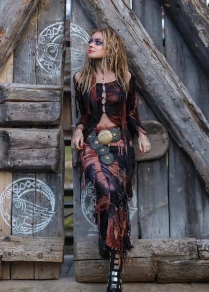 Поклонская на хэллоуин совсем осатанела