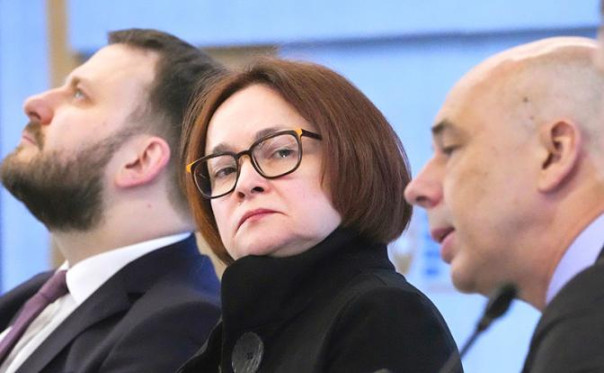 Тепло ли тебе, девица? Тепло ли тебе красная? Не сильно охладили?