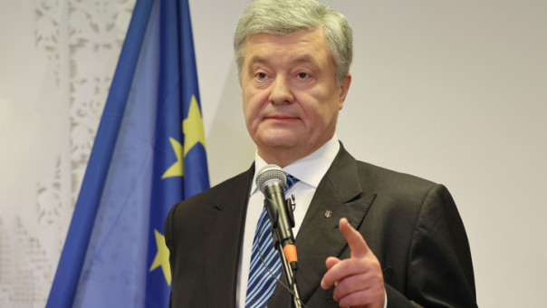 Порошенко раскритиковал военное руководство Украины, призвав отказаться от &laquo;мясных штурмов&raquo;