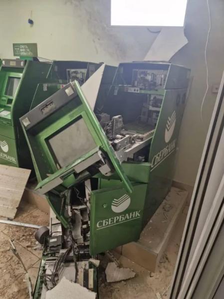 Взрывы в торговых центрах и отделениях банков: пенсионеры под давлением украинских мошенников осуществили серию мини-диверсий