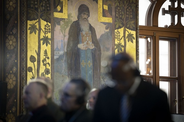 Зеленский устроил пир с музыкой в Трапезном храме Киево-Печерской лавры (фото с днища)